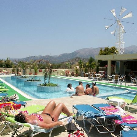 Nikos Hotel Малиа Екстериор снимка